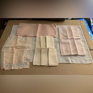 Mismatched linens 15 pieces